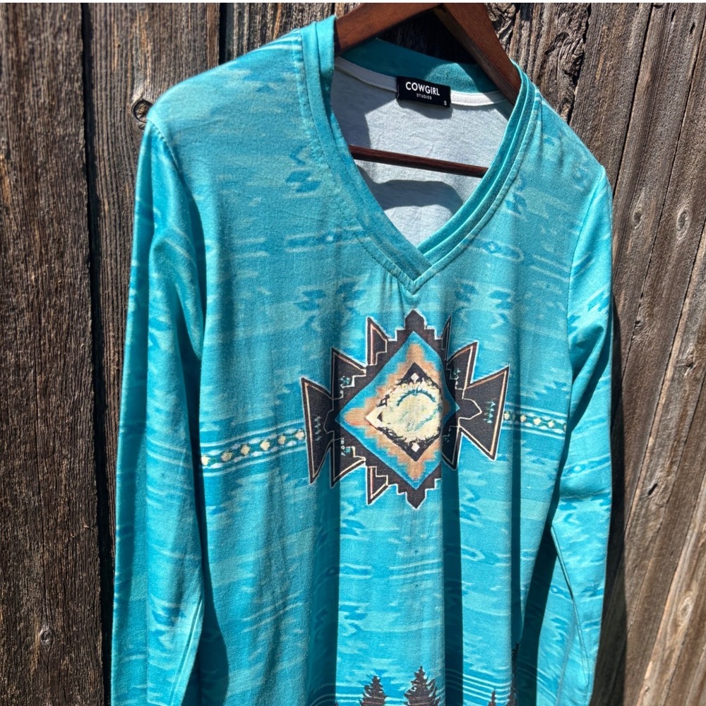 Cowgirl Studios Long Sleeve Top Women S Turquoise Southwestern Graphic - Picture 9 of 12